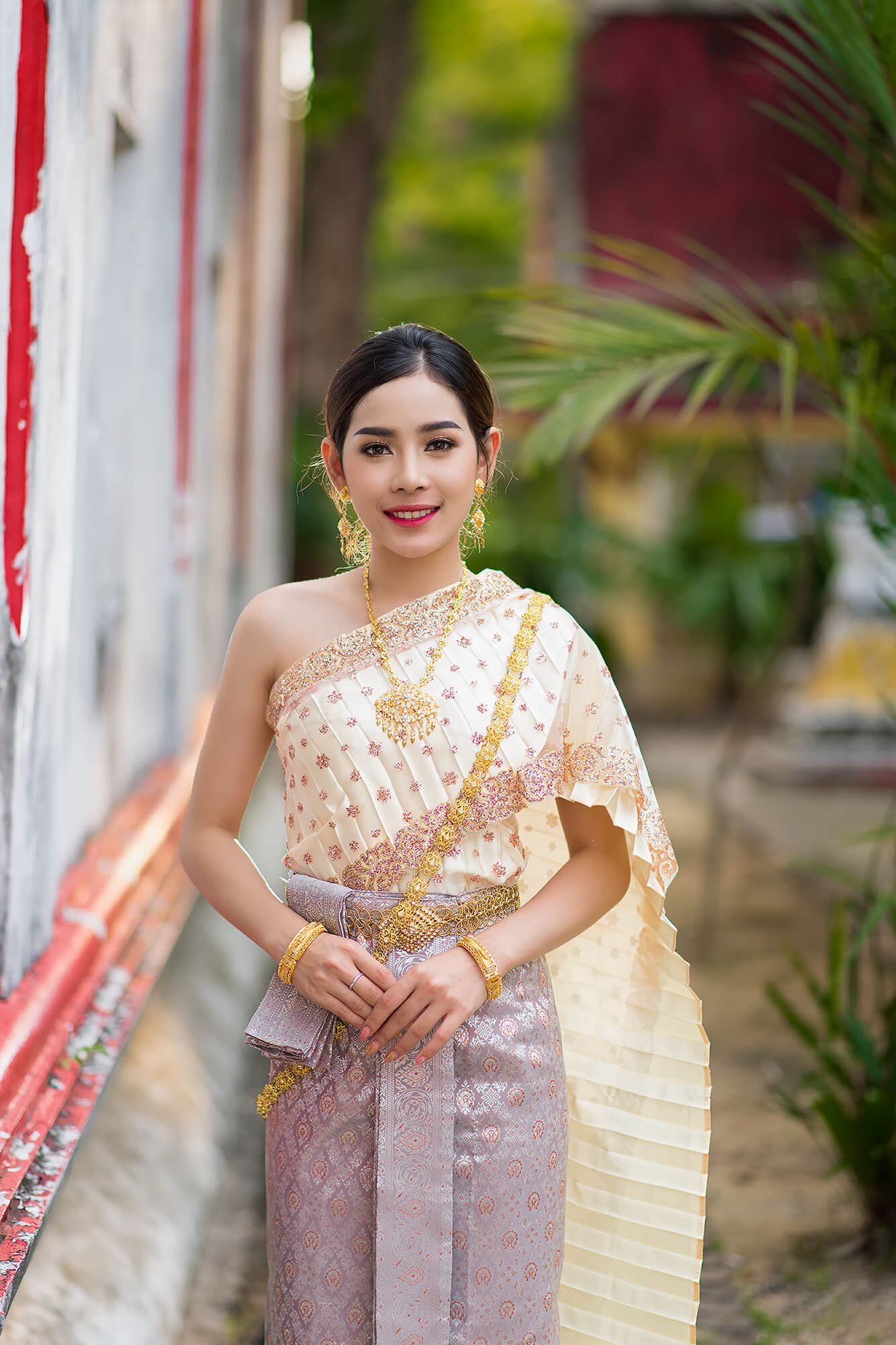 Phuket Traditional Thai clothing Photoshoot