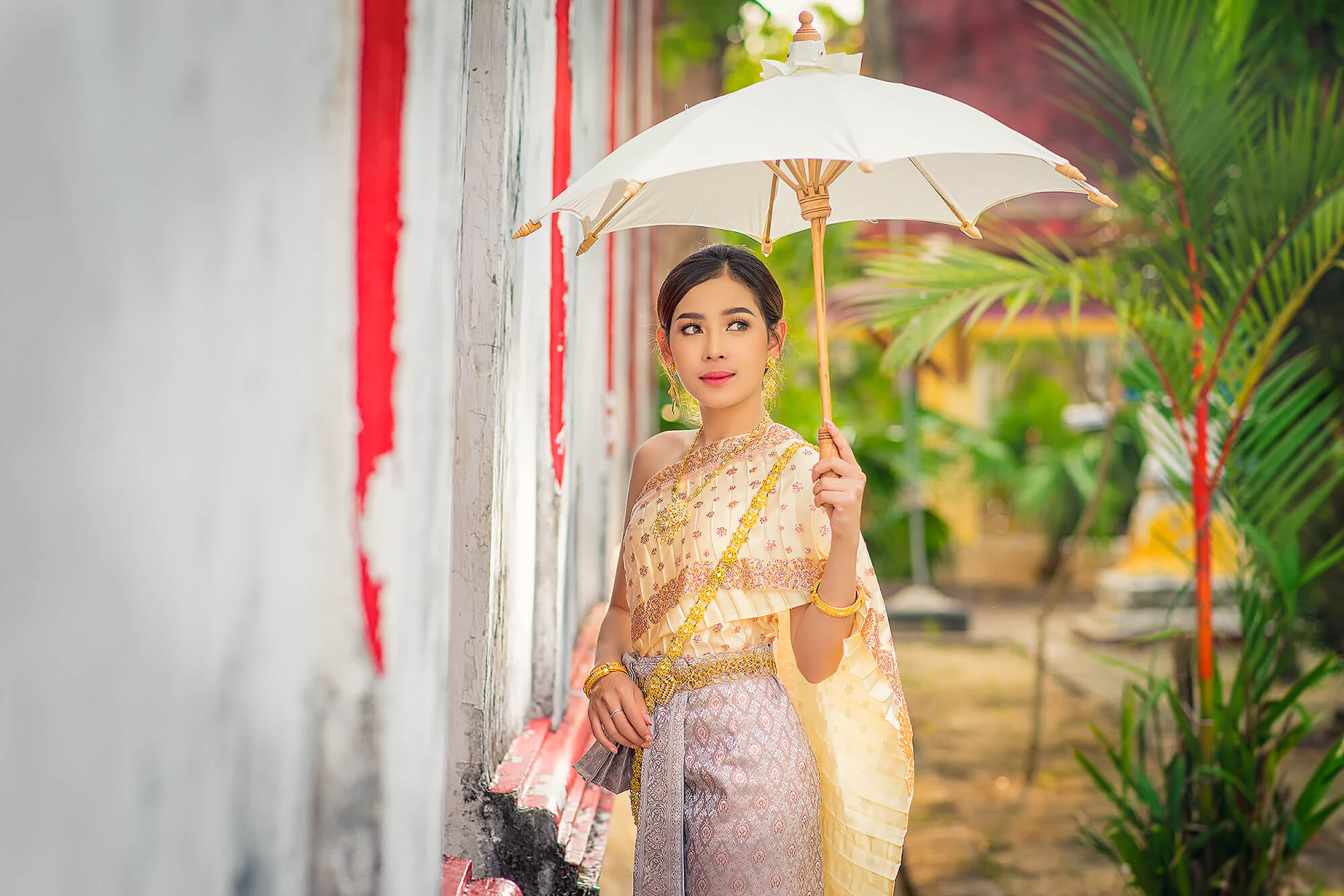 Phuket Traditional Thai clothing Photoshoot