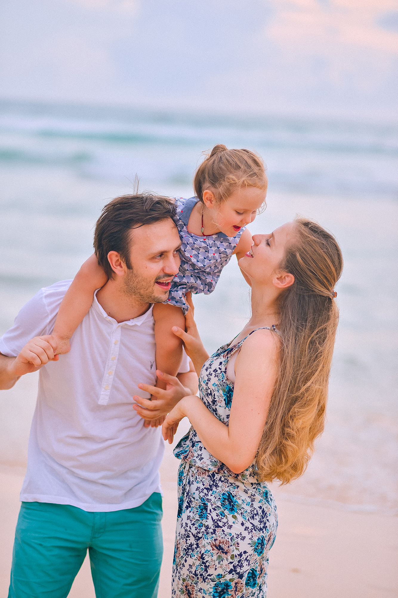 Phuket Thailand family photoshoot